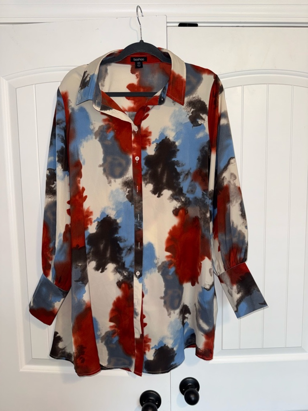 Boohoo Red, Blue & Cream Abstract Print Button-Up Top